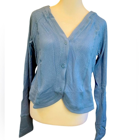 Area Stars NWT Ribbed Boyfriend Top V Neck Button Down Long Sleeve Blue XL - Picture 1 of 9